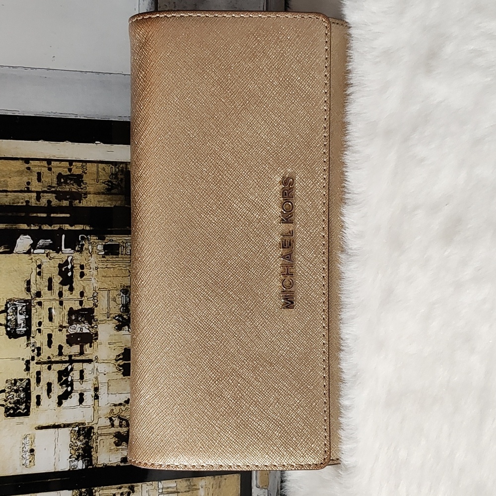 GUC Michael Kors.